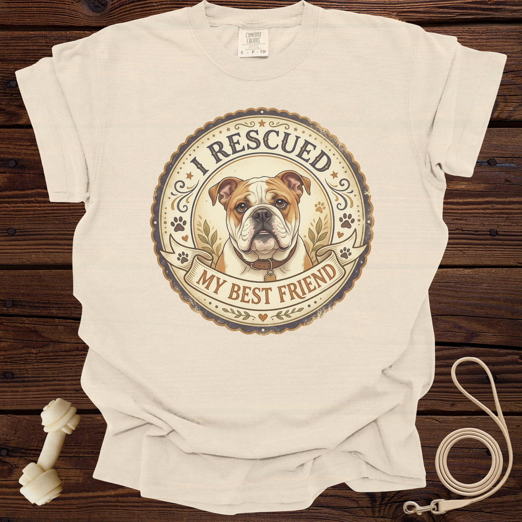 Cream t-shirt with circular graphic of English bulldog and text "I RESCUED MY BEST FRIEND".